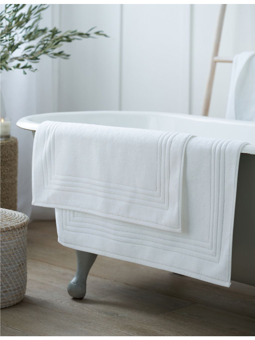 White Company Egyptian cotton bath mat 70x110cm, imported from the UK