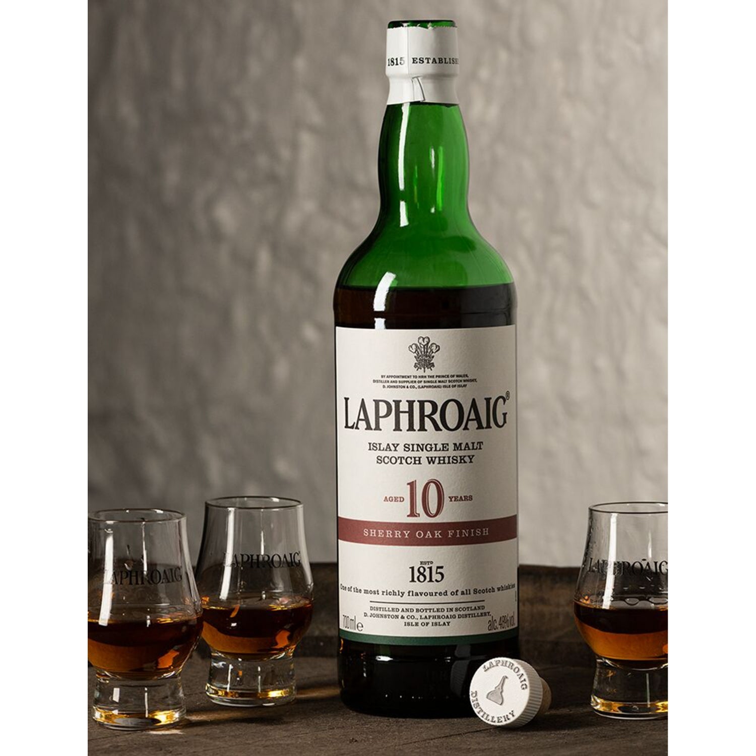 Laphroaig Islay single malt Scotch whisky 10 Year Old 700ml (British brand)