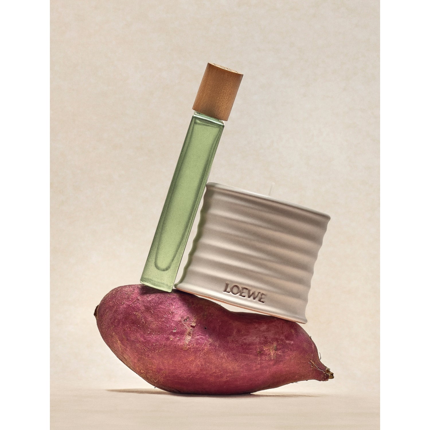 Loewe scented candle oregano 2120g (British brand)