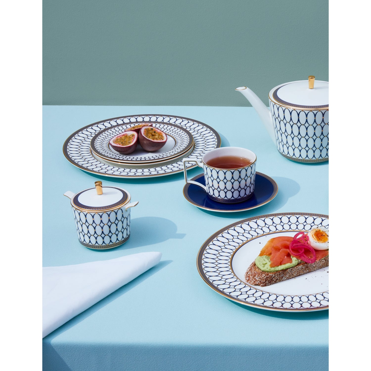 Wedgwood Renaissance Gold bone china espresso cup and saucer set - British product
