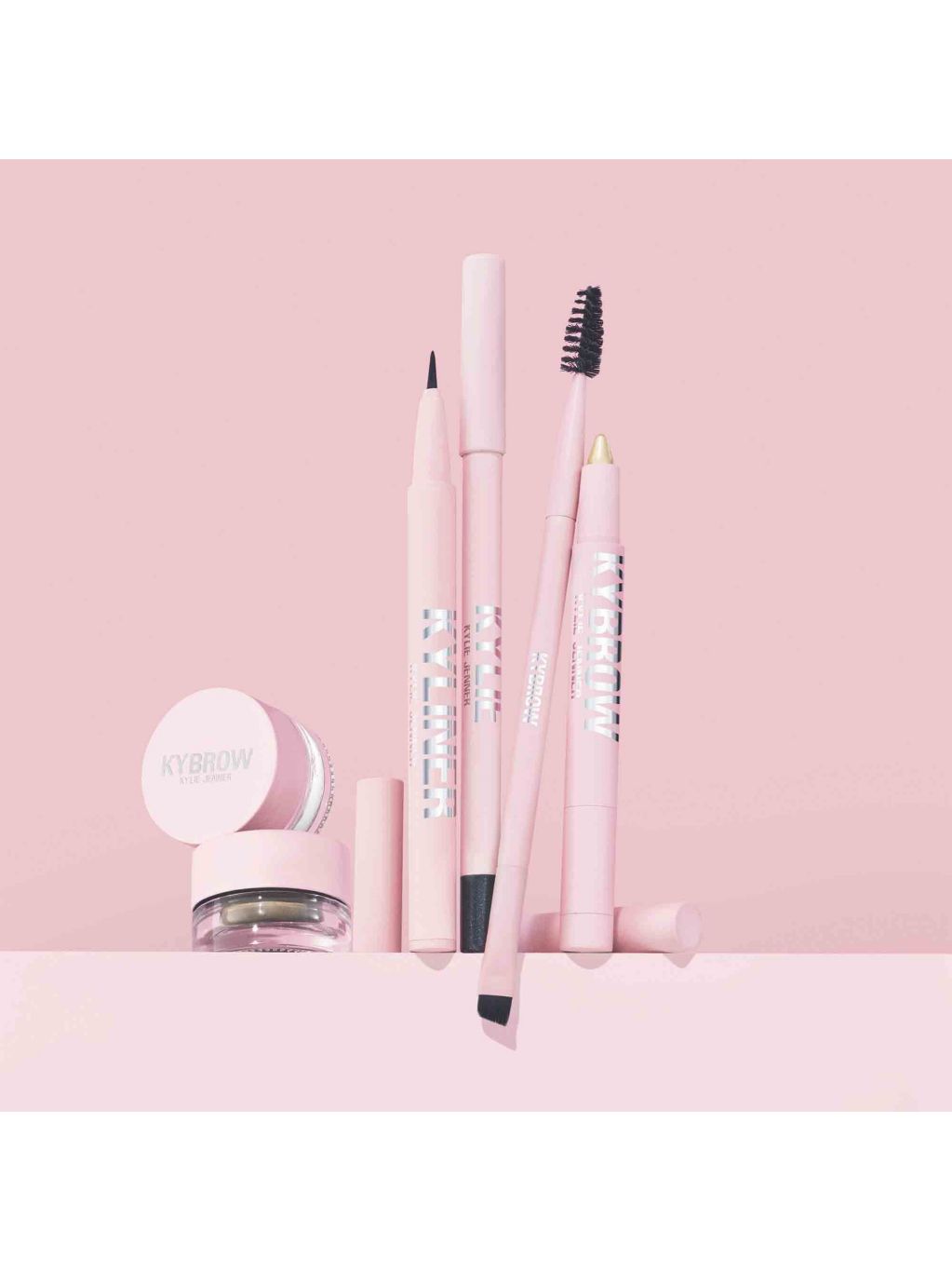 Kylie Cosmetics Kyliner Brush Tip liquid eyeliner 0.3ml, UK version