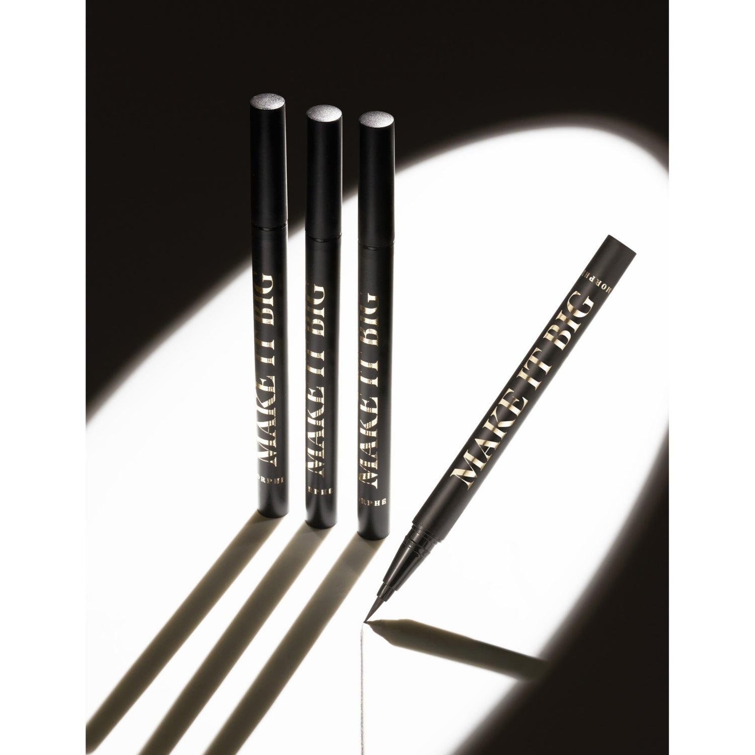 Morphe Make It Big eyeliner 0.55ml, imported from the UK