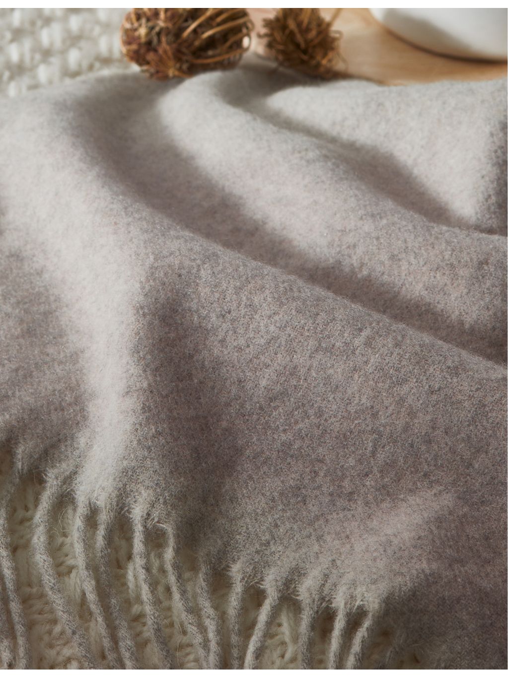 The White Company recycled cashmere-blend throw fringe trim (British brand)