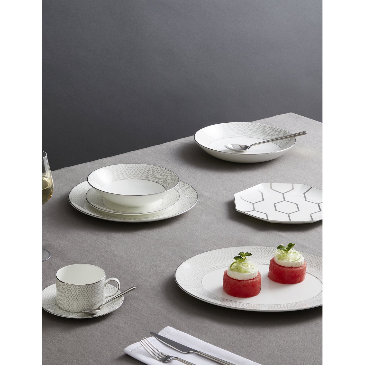 Wedgwood Gio Platinum bone-china bowl 11cm (British brand)