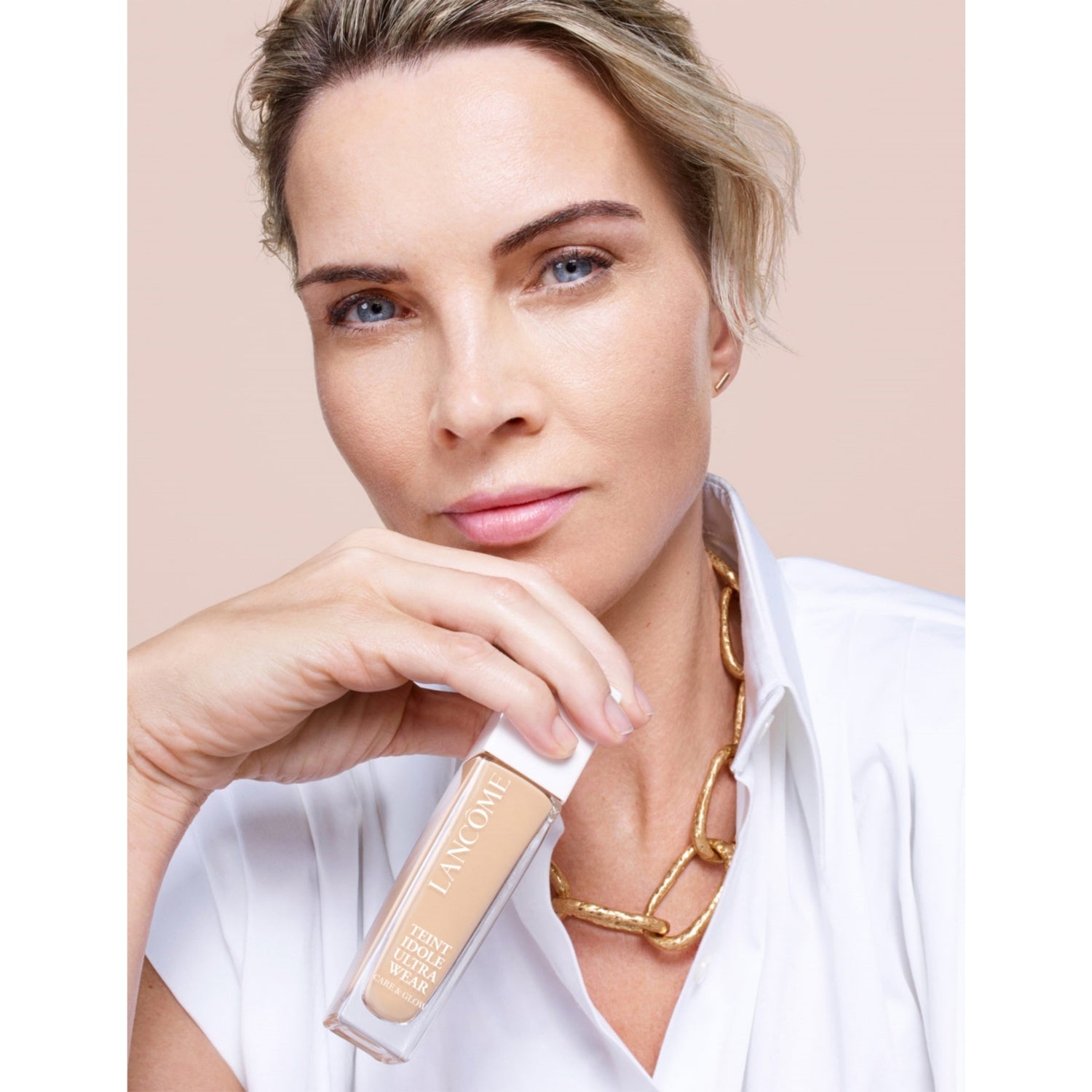 Lancôme Teint Idôle Care and Glow foundation 30ml (British brand)