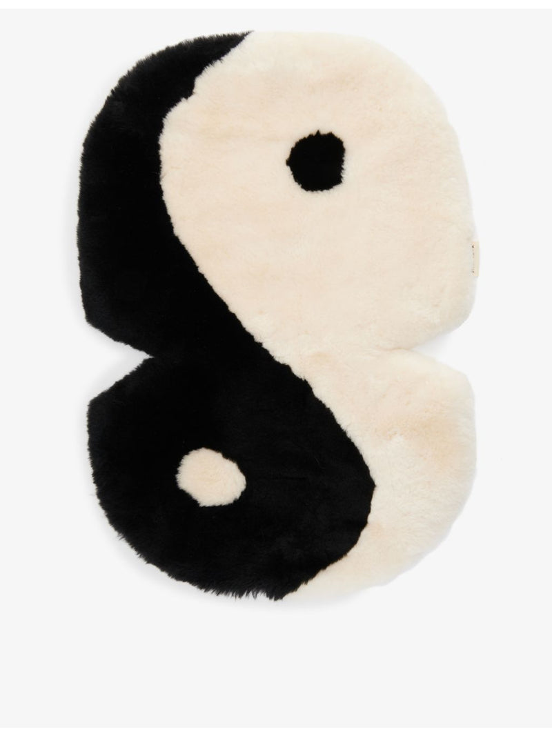 Yinyang Snuggler sheepskin pram liner