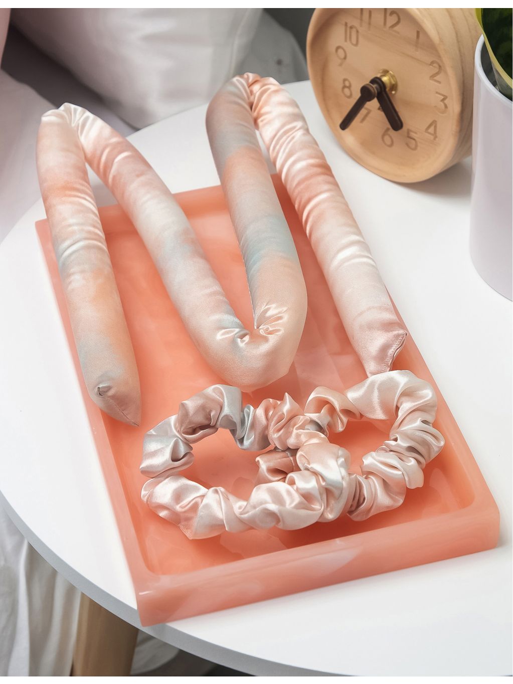 Kitsch satin heatless curling set with foam rod and scrunchies, British brand