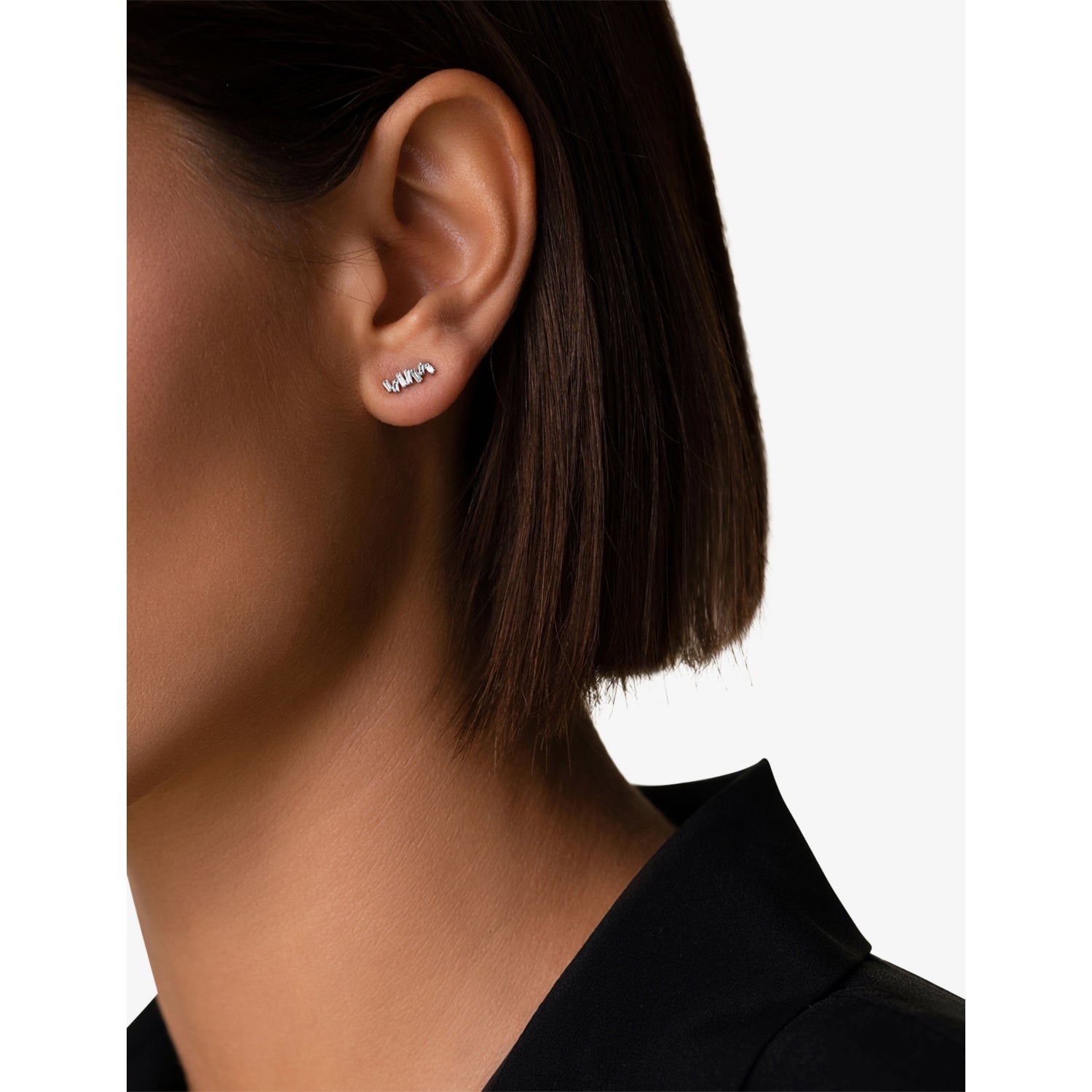 Suzanne Kalan 18ct white gold baguette diamond stud earrings 0.18ct (British brand)