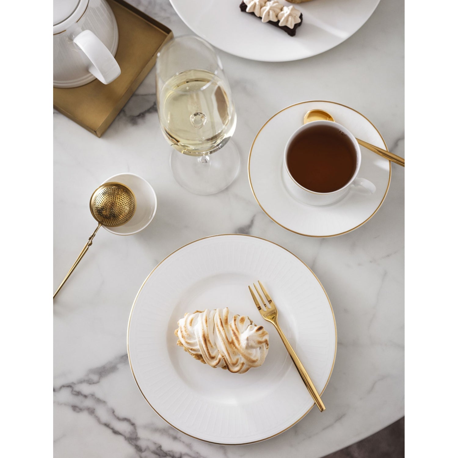 Villeroy & Boch Metro Chic champagne flute set, imported from the UK