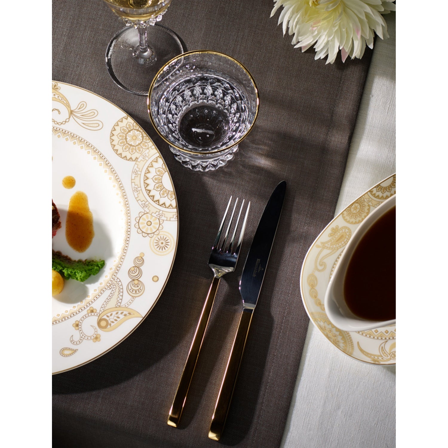 Villeroy & Boch gold-plated cutlery set 24-piece, UK version