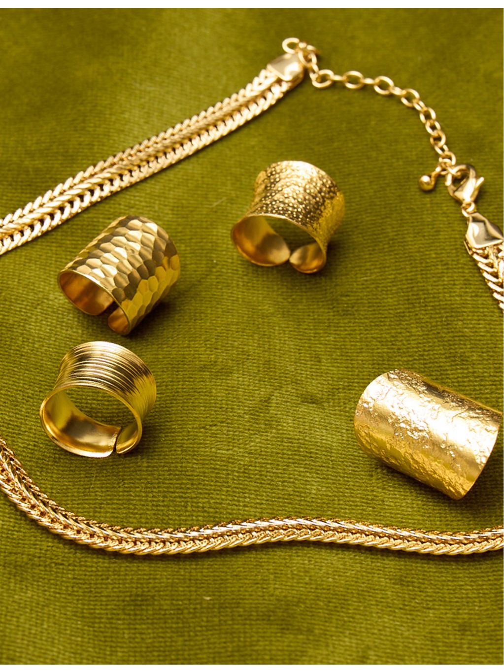 Amadeus Nudo 14ct yellow-gold vermeil ring, UK version