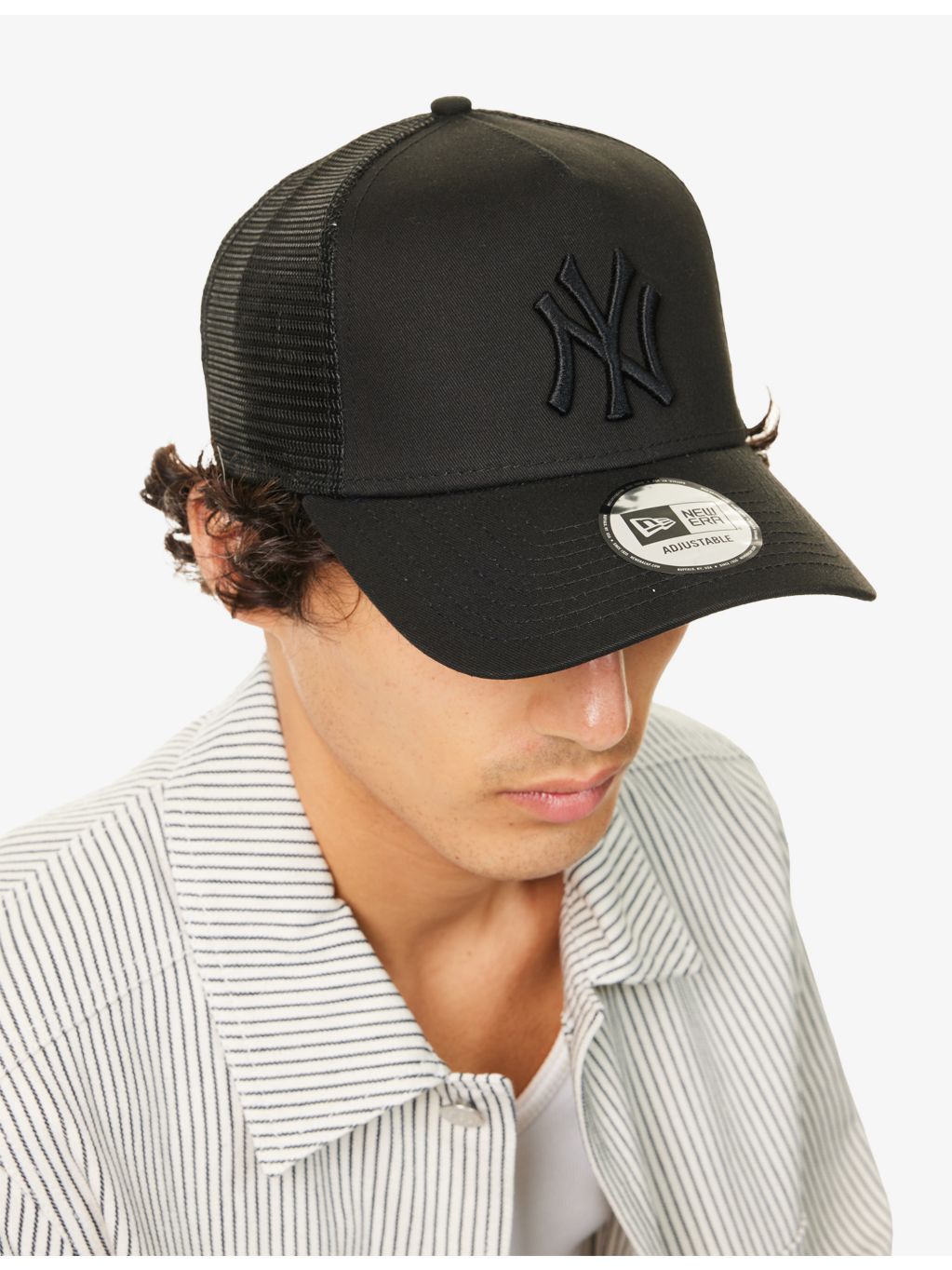 New Era New York Yankees trucker cap (British brand)