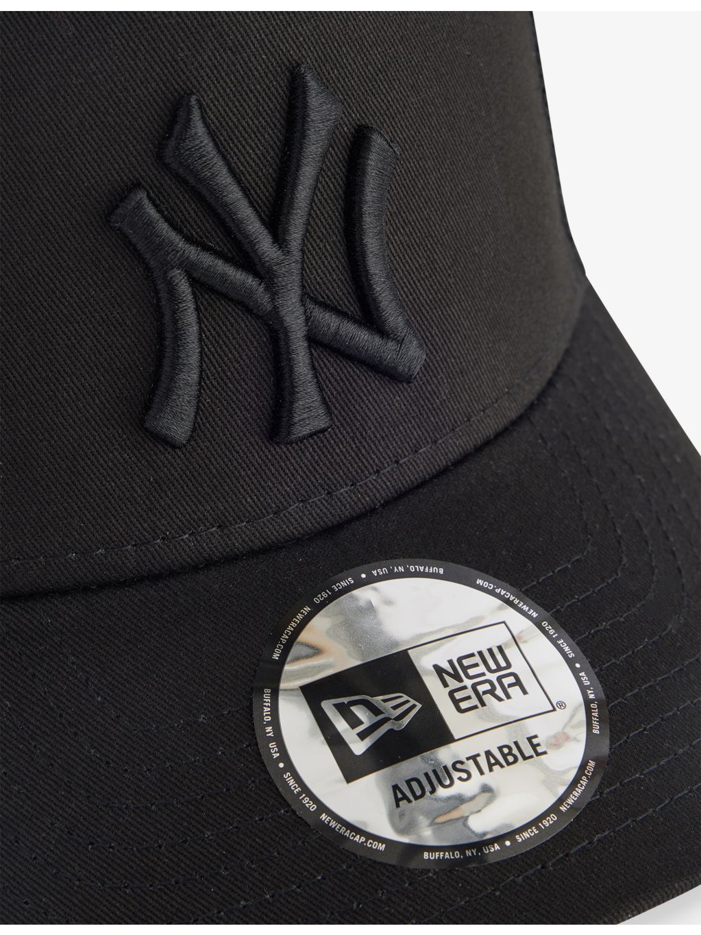 New Era New York Yankees trucker cap (British brand)