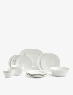 Wedgwood Intaglio 21-piece bone china dinnerware - British product