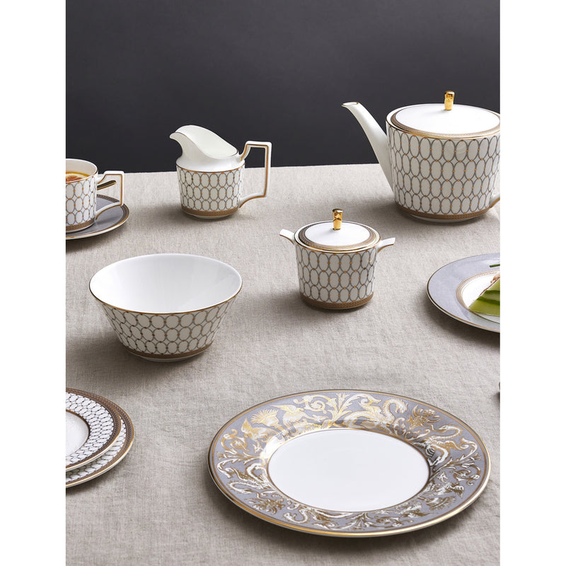 Wedgwood bone china plate Renaissance Gold 17cm - British product