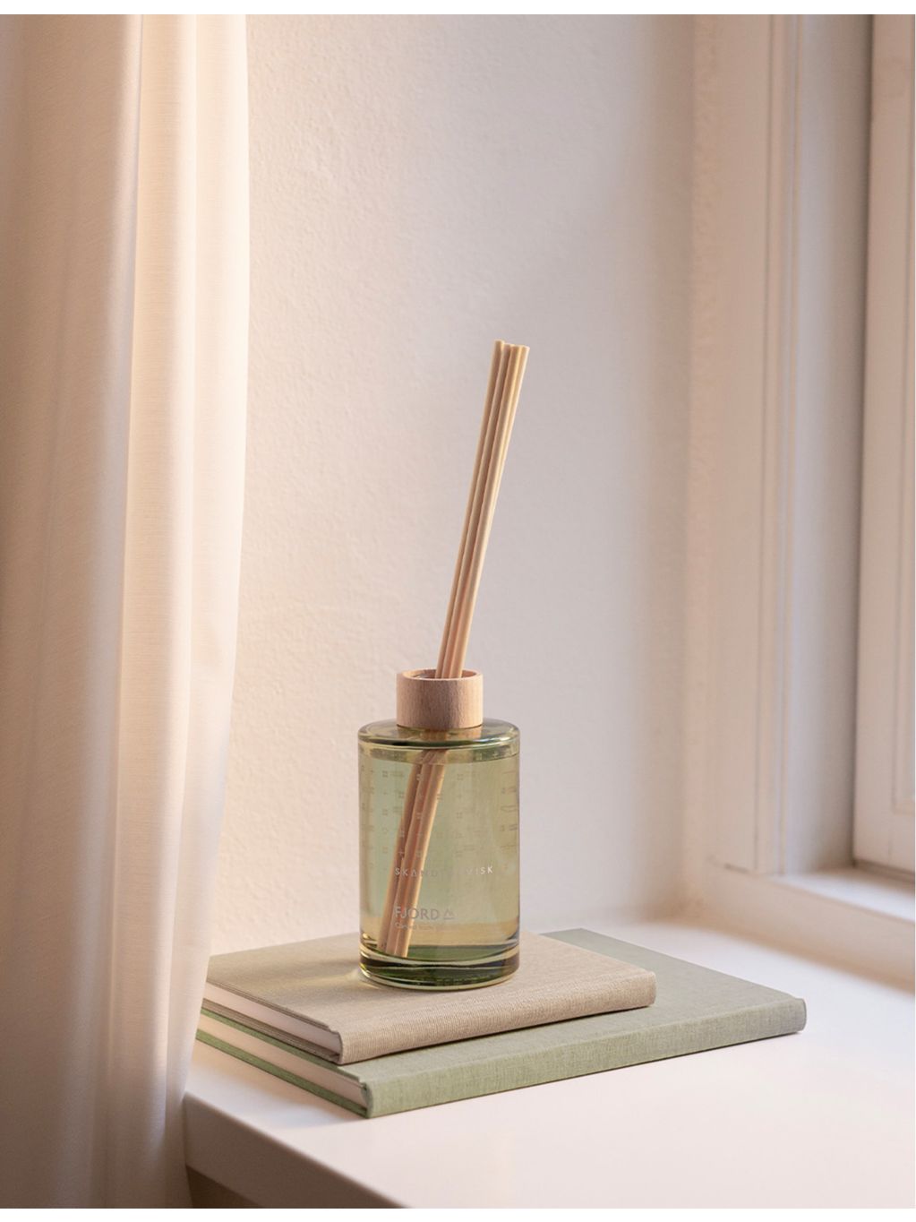 SKANDINAVISK FJORD reed diffuser 200ml, UK version