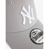 New Era New York Yankees 9FORTY baseball cap, imported from the UK