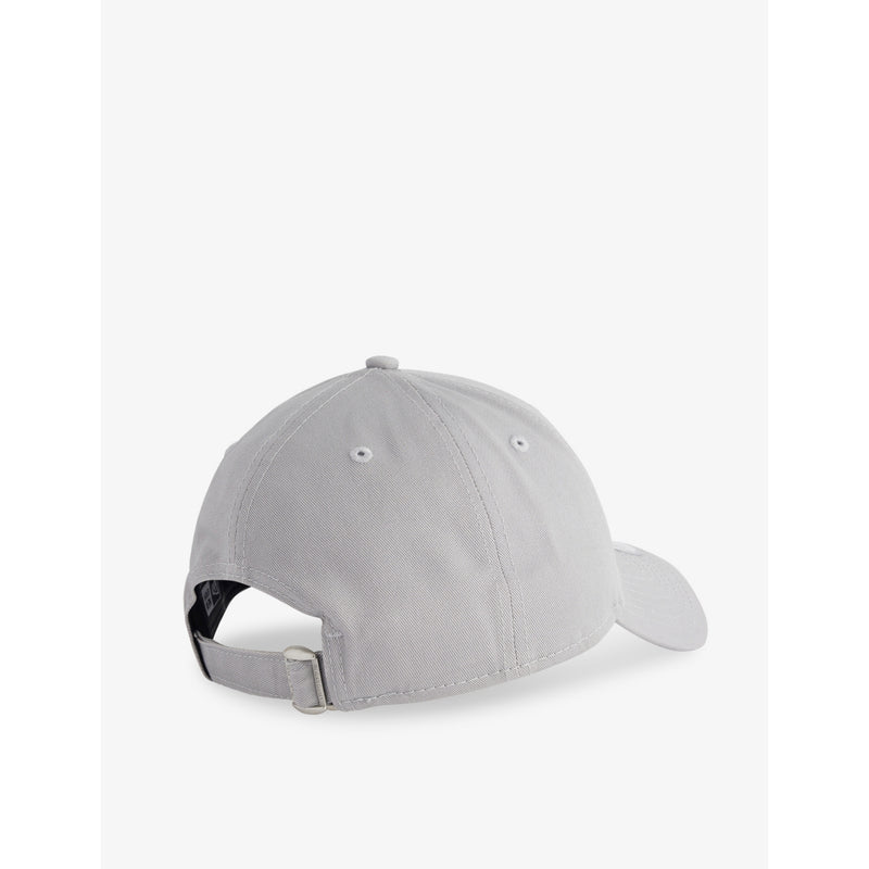 New Era New York Yankees 9FORTY baseball cap, imported from the UK