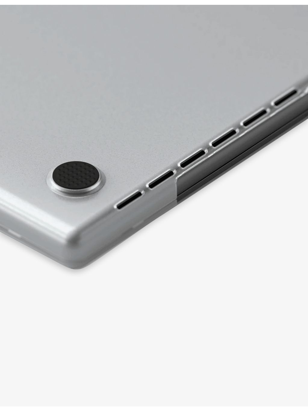 Satechi clear hard-shell case for 16-inch MacBook Pro (British brand)