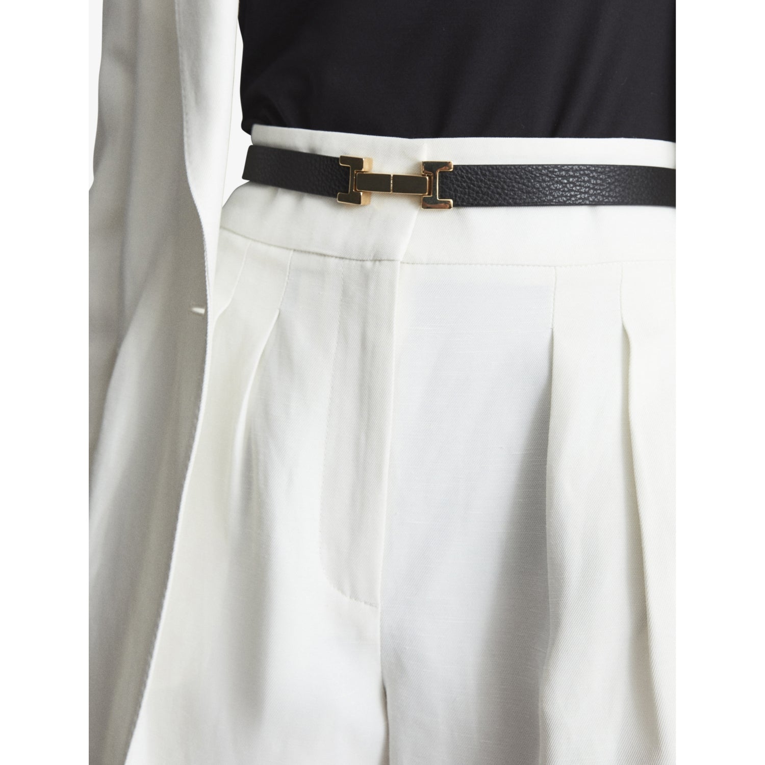 Reiss Hayley hinged-buckle leather belt 2.5cm, imported from the UK