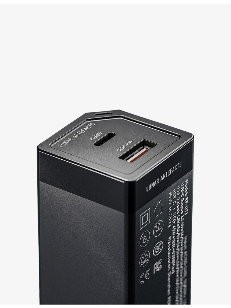 Lunar Artefacts travel adapter 65W - British product