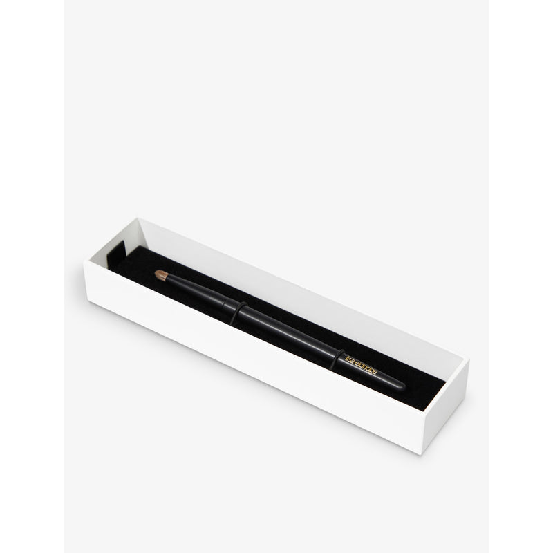 Lisa Eldridge seamless blend brush No.15, imported from the UK