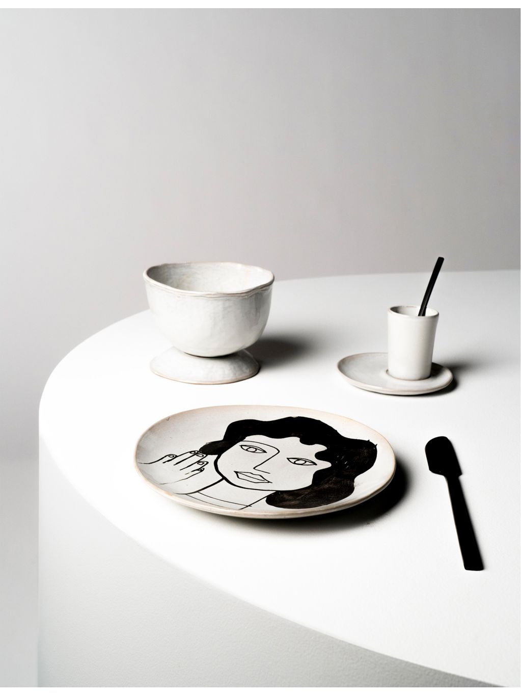 Serax La Mère medium stoneware plate 20cm - British product