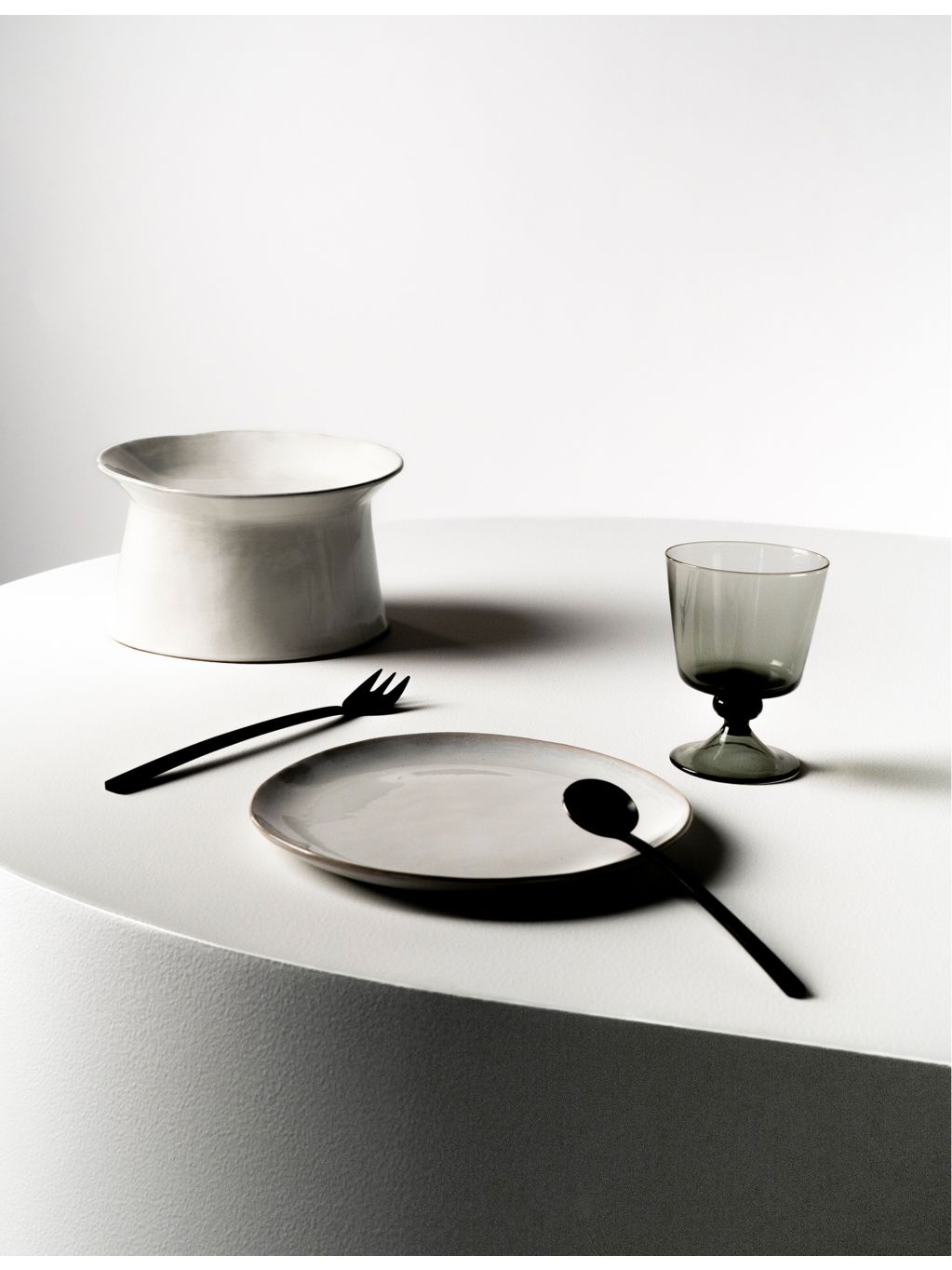 Serax La Mère irregular stoneware plate 18cm, UK version