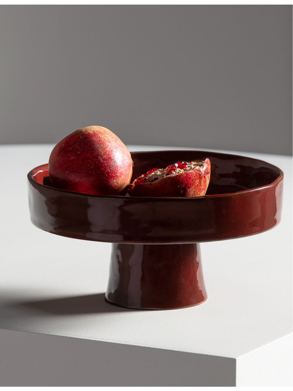 Serax stoneware deep plate La Mère 25cm, imported from the UK