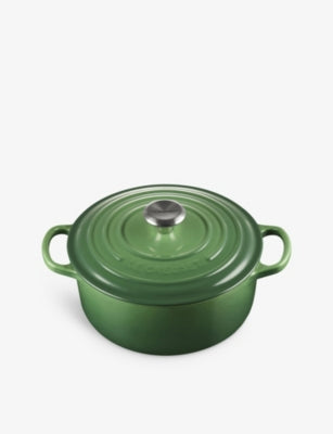 Le Creuset Signature Round Cast-Iron Casserole Dish 28cm