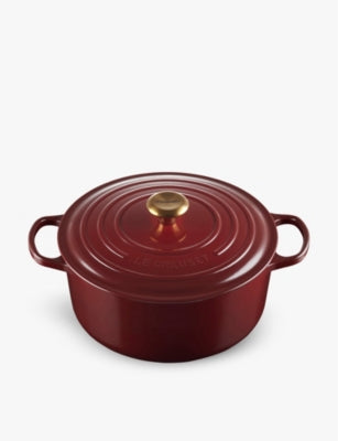 Le Creuset Signature Round Cast-Iron Casserole Dish 28cm