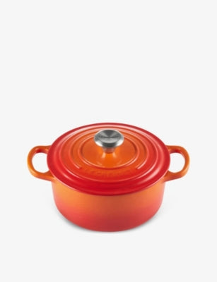 Le Creuset Signature round cast iron casserole dish 28cm - British product