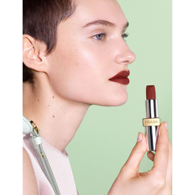 Prada hyper matte refillable lipstick 3.8g (British brand)