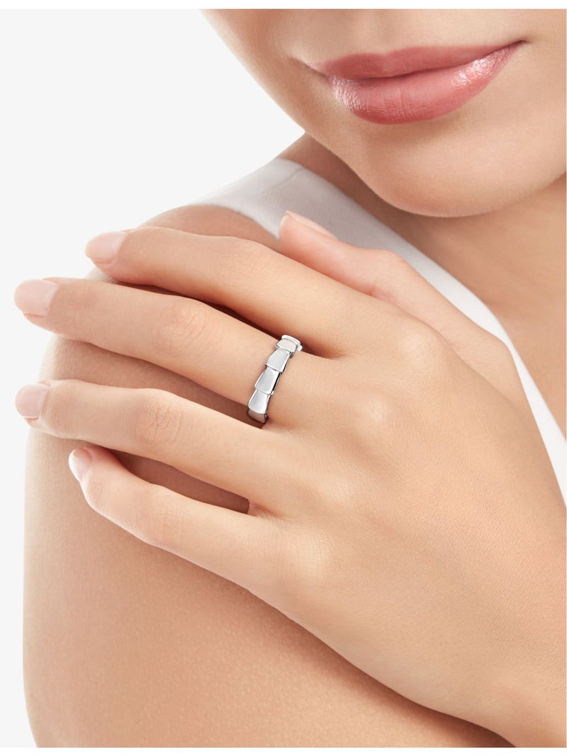 Bvlgari Serpenti Viper 18ct white gold wedding band (British brand)
