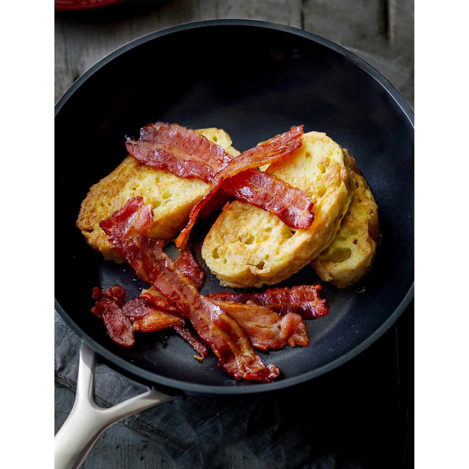 Le Creuset deep non-stick aluminium frying pan with glass lid - British product