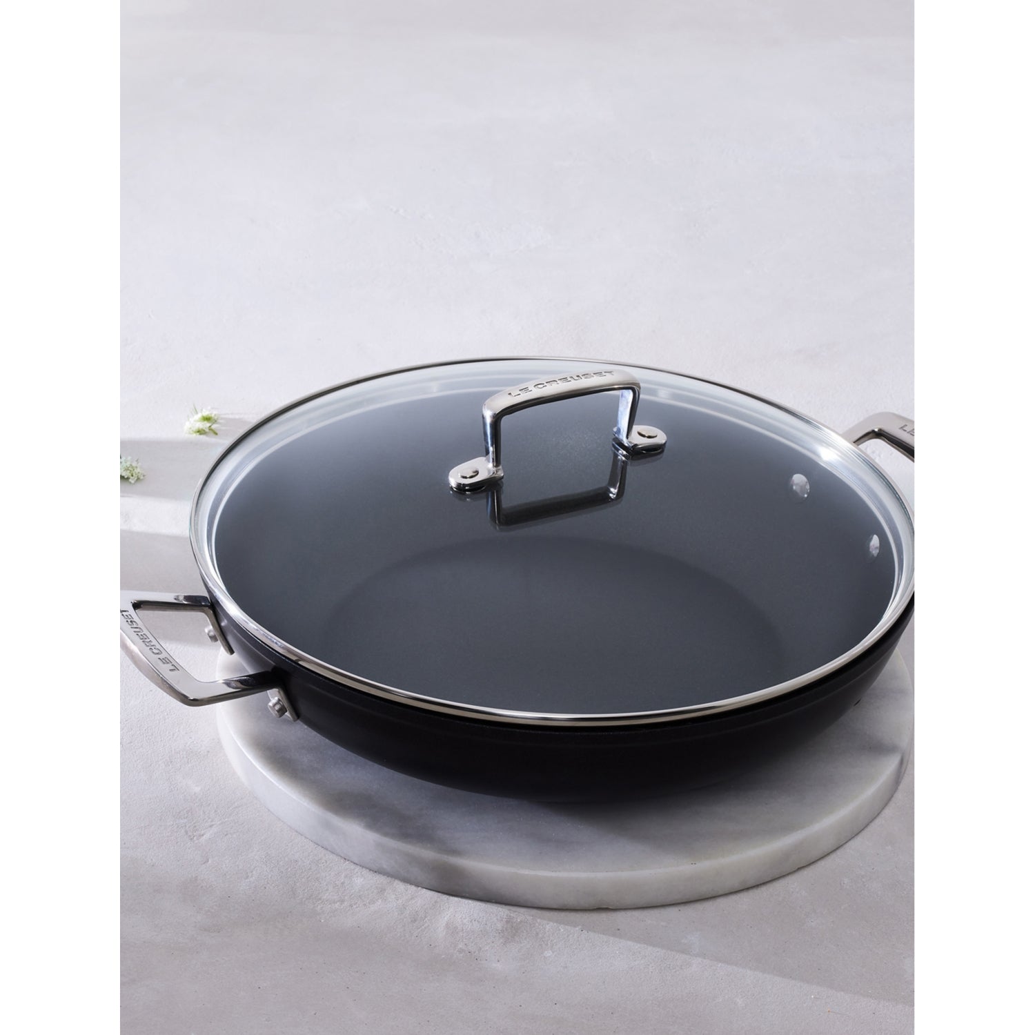 Le Creuset non-stick casserole 30cm with glass lid, imported from the UK