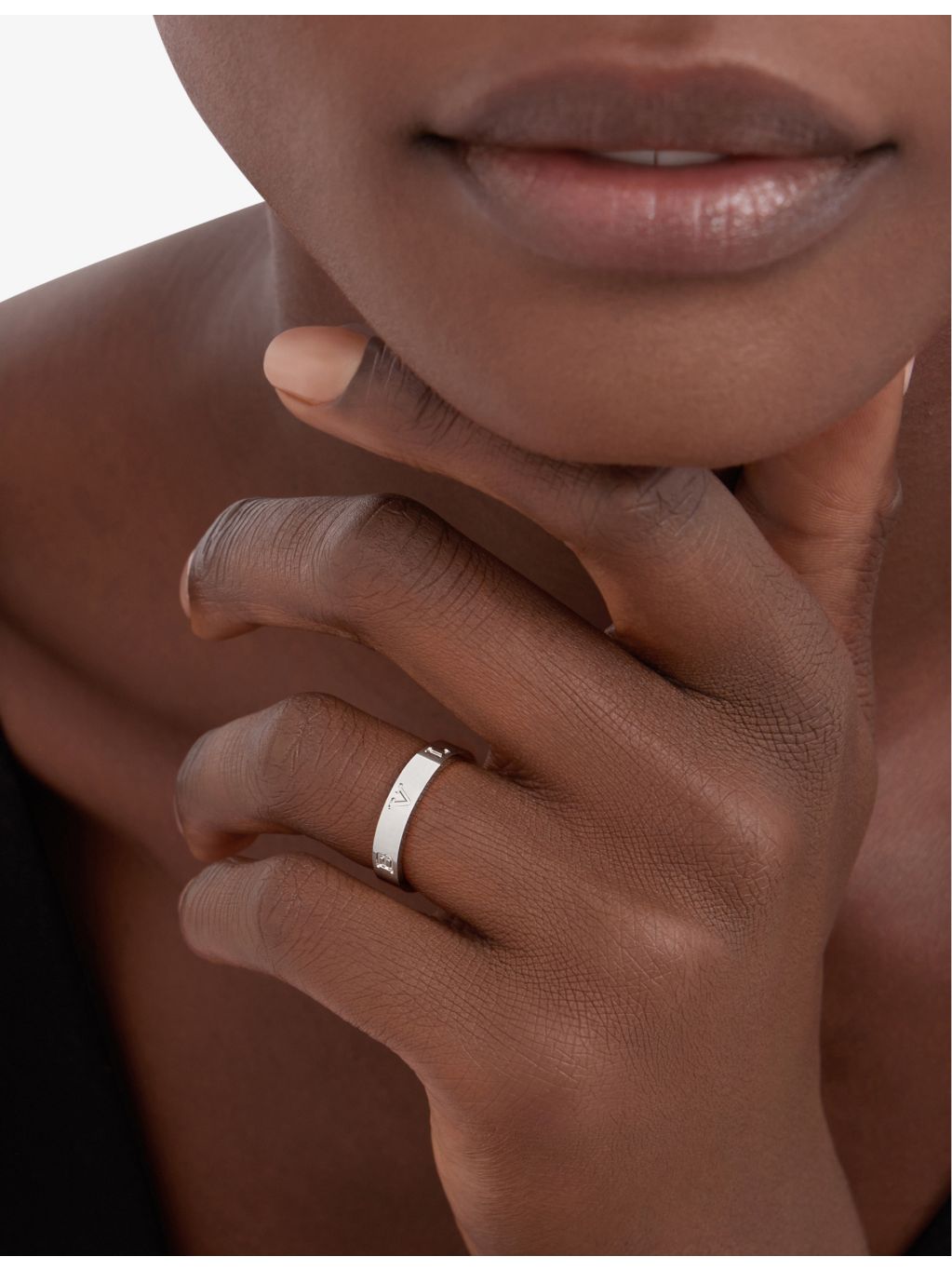 Bvlgari B.zero1 18ct white gold ring (British brand)