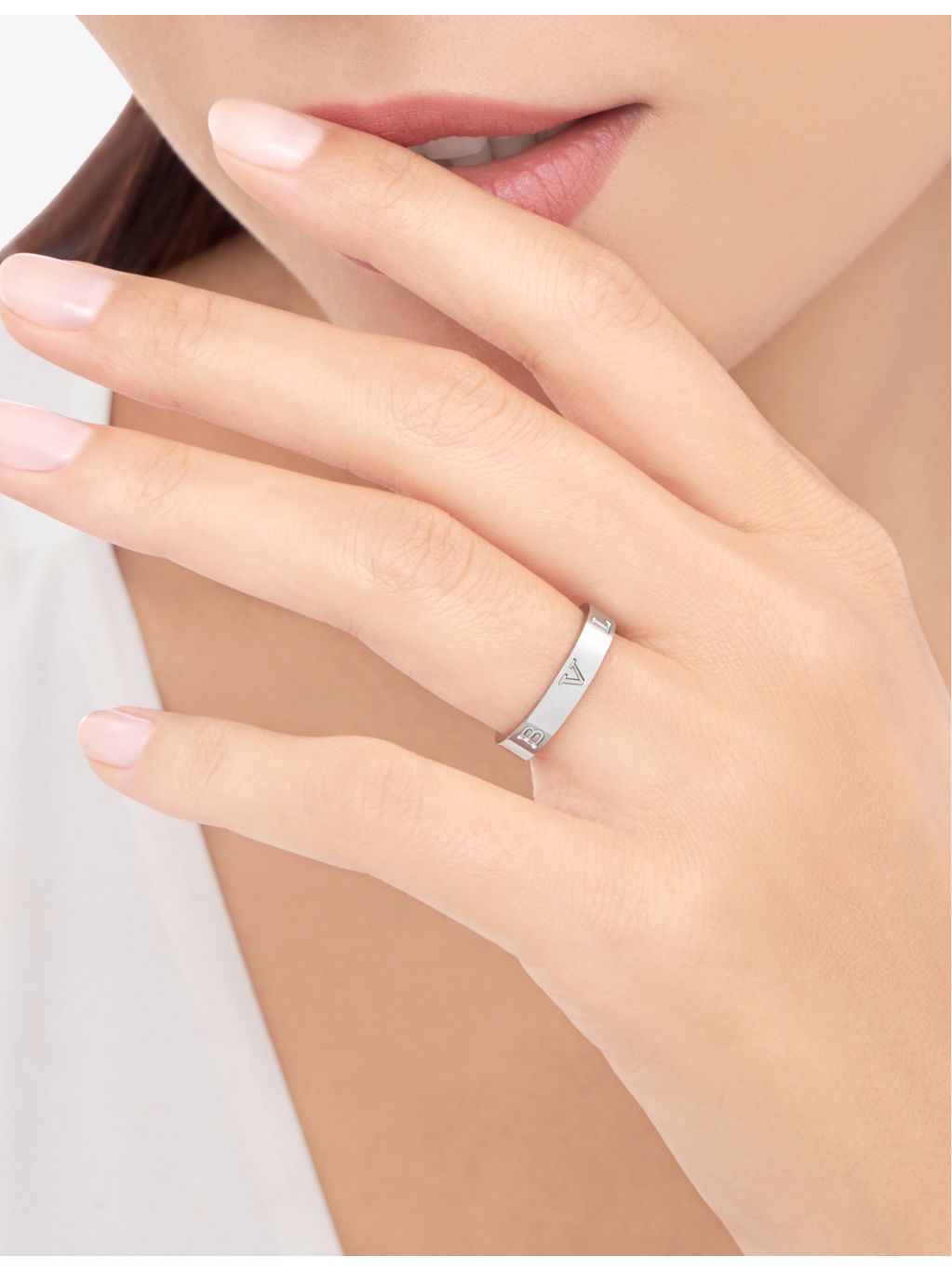 Bvlgari B.zero1 18ct white gold ring (British brand)