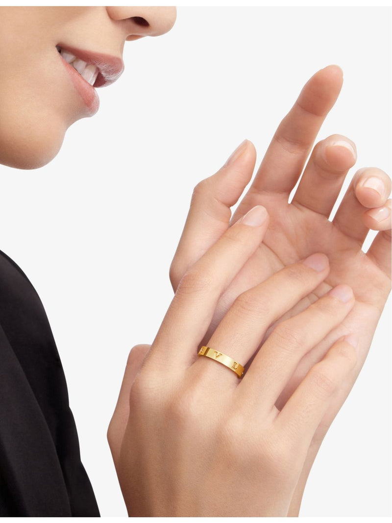 Bvlgari B.zero1 18ct gold ring, imported from the UK