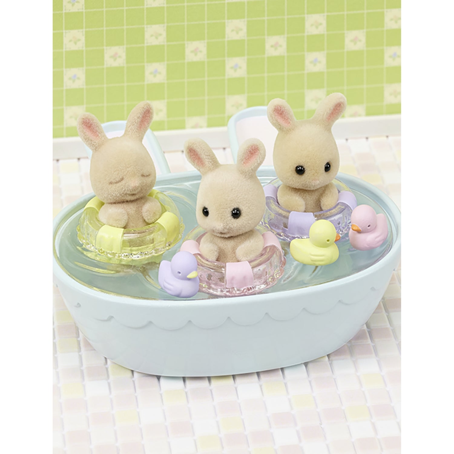 Sylvanian Families milk rabbit triplets bathtime playset 20cm (British brand)