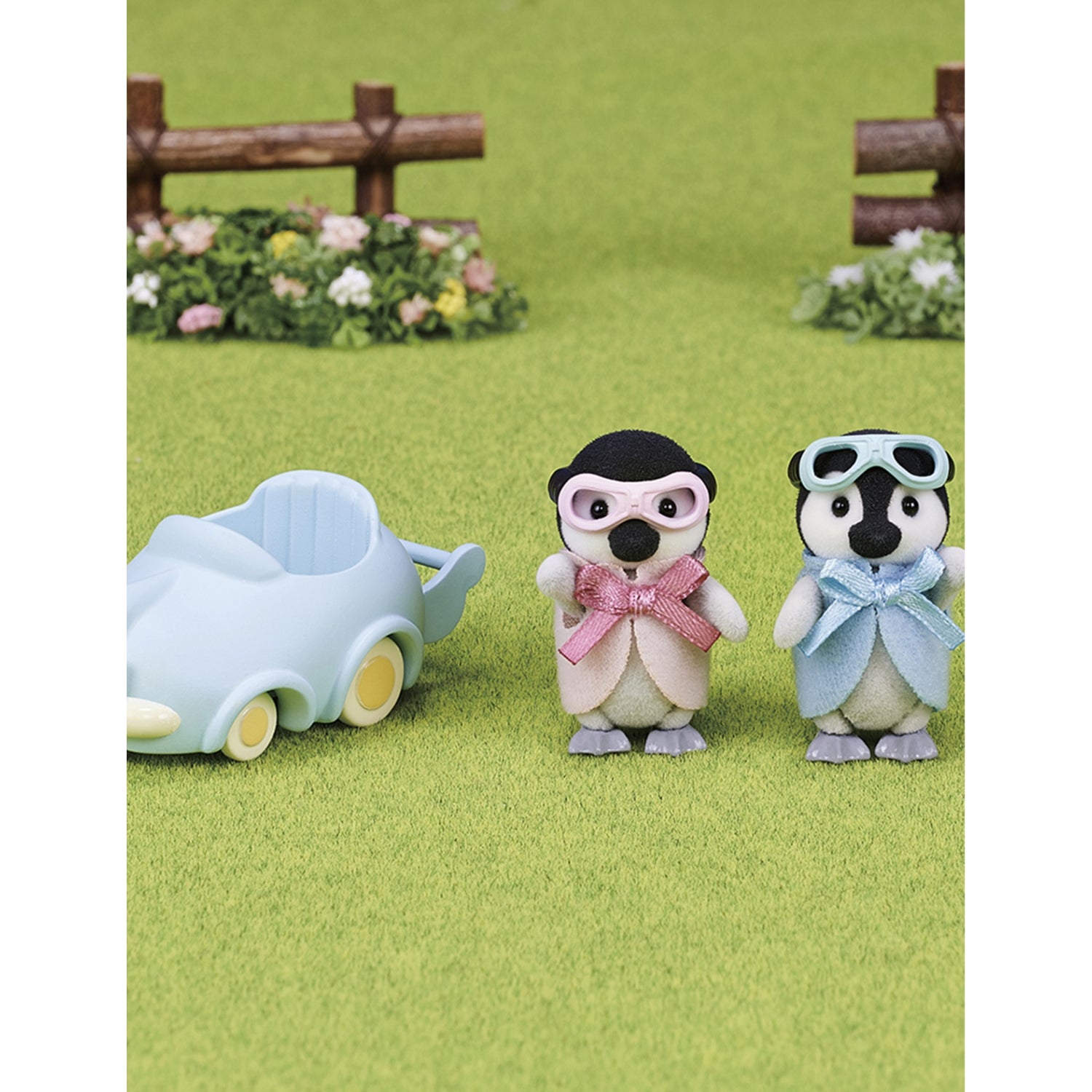 Sylvanian Families penguin baby playset with goggles and pushcart - British product