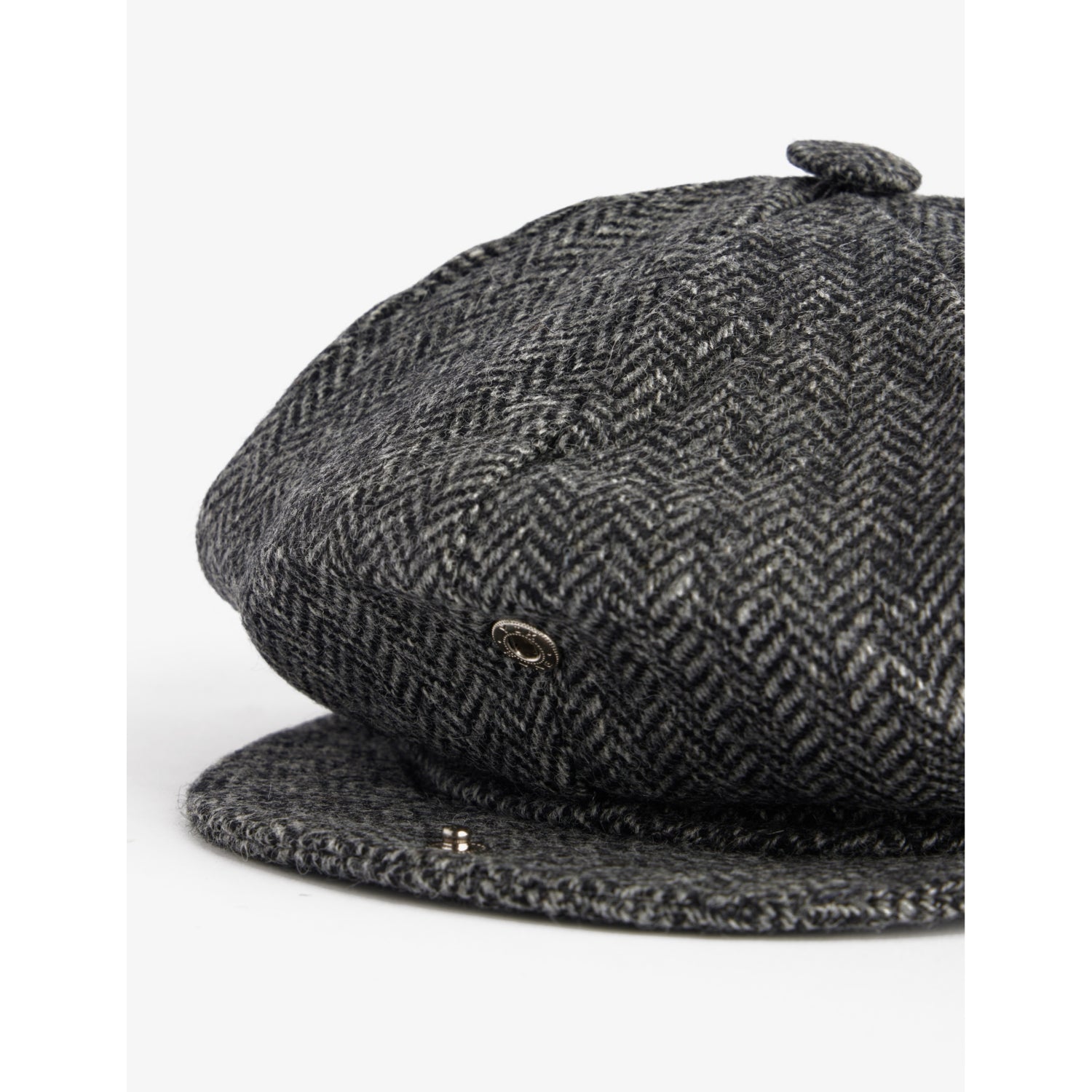 Dents Durleigh round-crown wool cap (British brand)