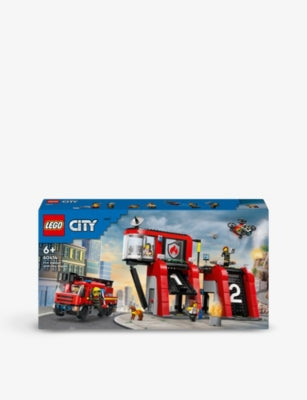LEGO City fire station playset 843 pieces - British product