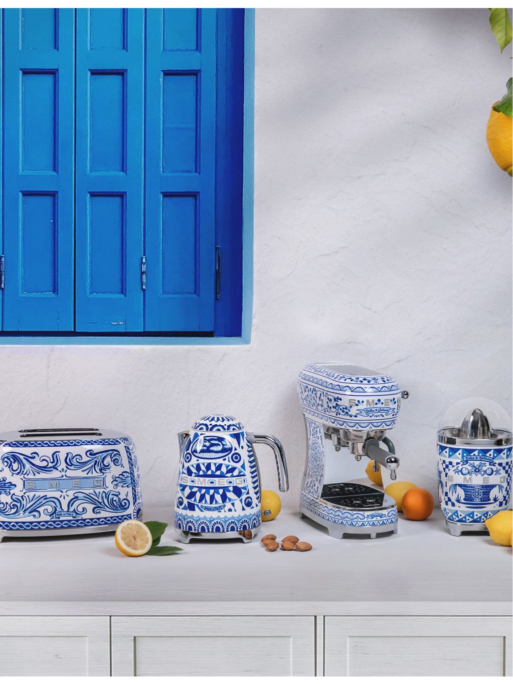 Smeg x Dolce & Gabbana Blu Mediterraneo kettle 1.7L (British brand)