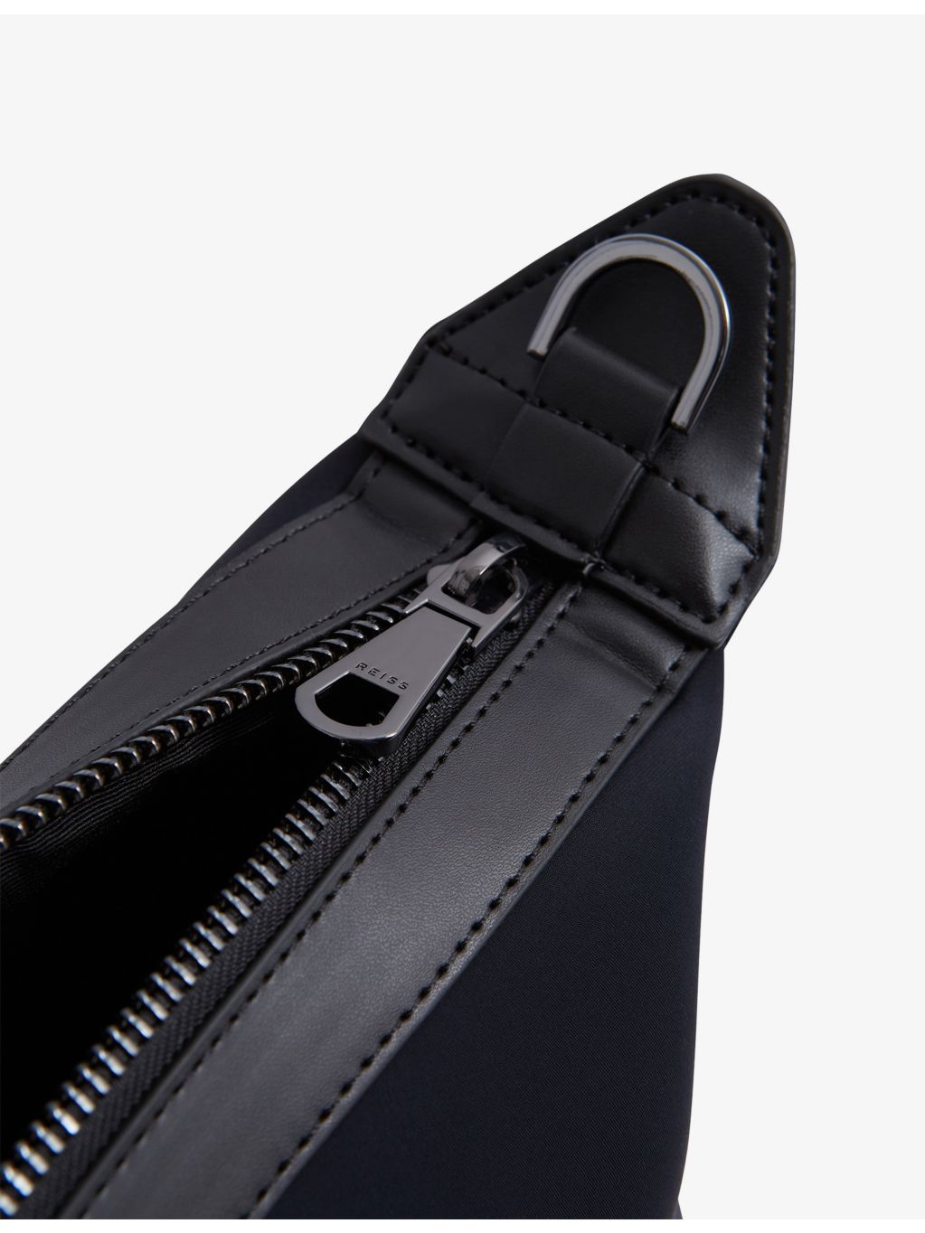 Reiss Elliot nylon holdall travel bag, imported from the UK