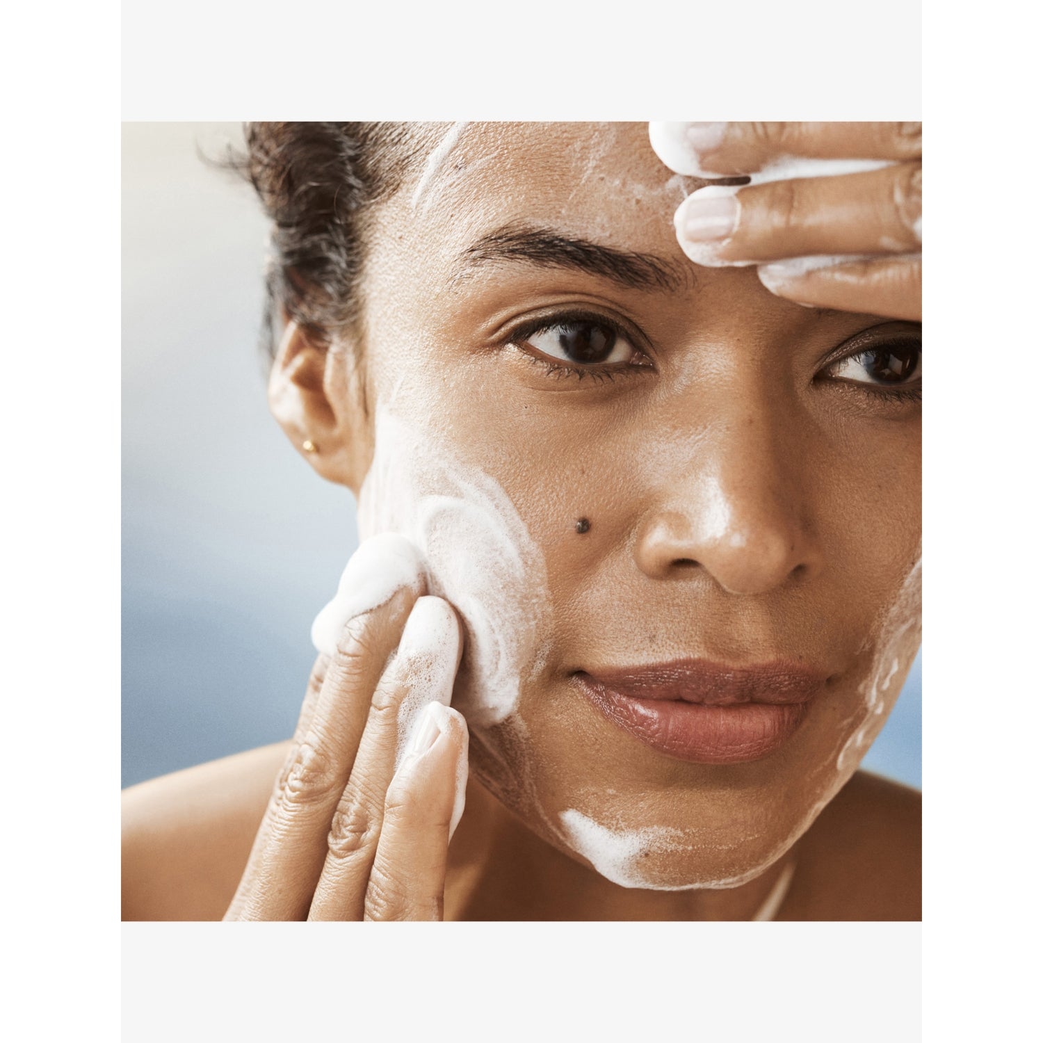 La Mer The Essence foaming cleanser 125ml, imported from the UK