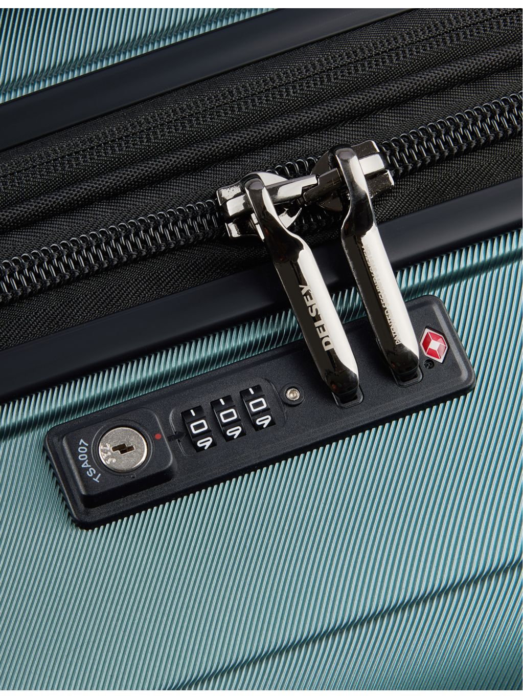 Delsey Shadow 5.0 suitcase 82cm, imported from the UK