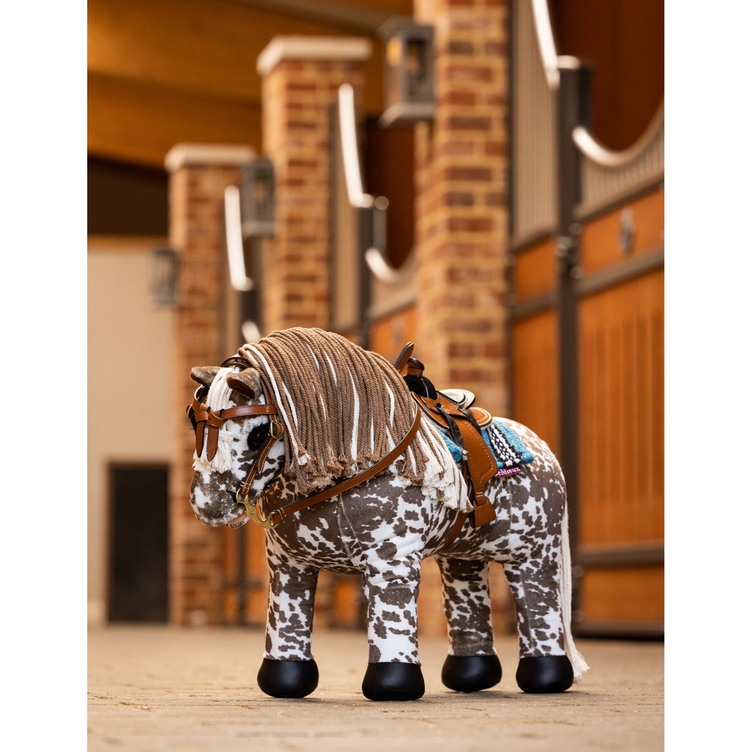 Lemieux mini western leather toy pony saddle, UK version