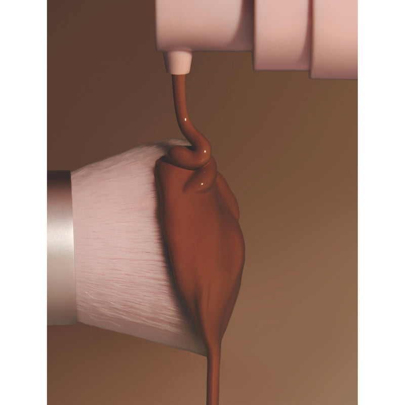 Kylie by Kylie Jenner foundation brush, UK version