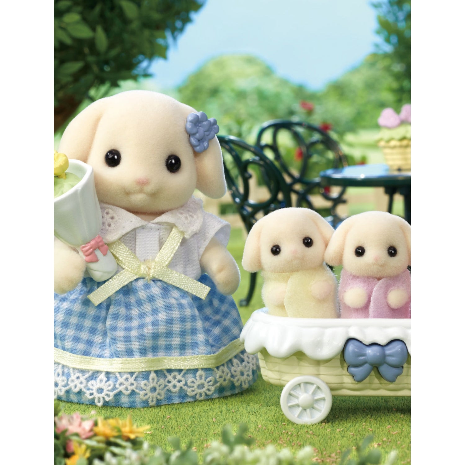 Sylvanian Families Flora Rabbit Family playset with baby carriage - British product